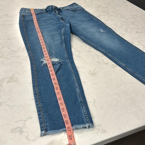 Judy Blue Boyfriend Fit Raw Hem High Waisted Distressed Jeans Medium Wash 15/32 - Picture 14 of 16